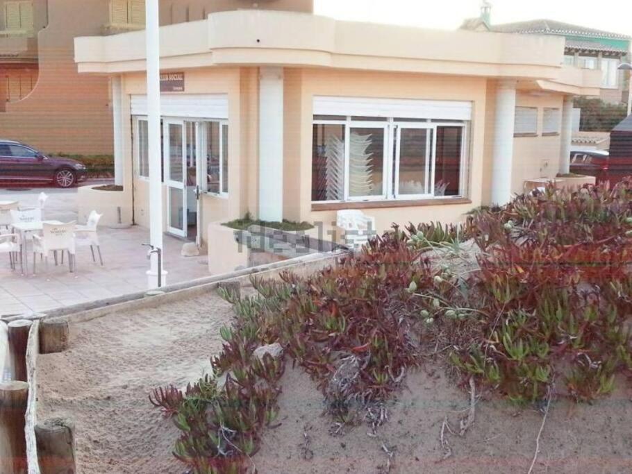 Chalet Adosado En La Playa De El Perellonet Con Piscina, Pista Tenis Valencia Exterior photo