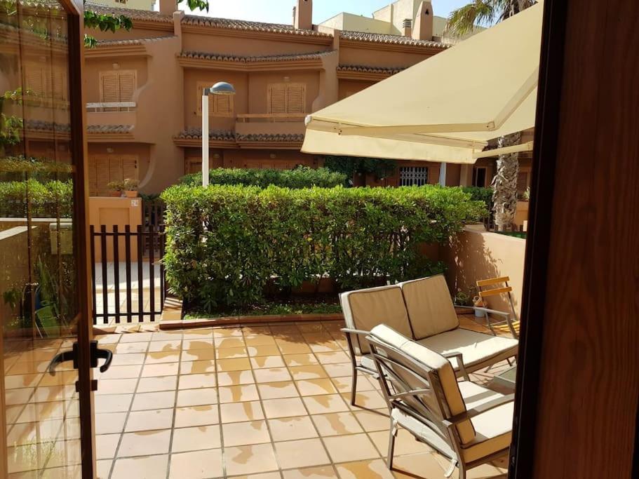 Chalet Adosado En La Playa De El Perellonet Con Piscina, Pista Tenis Valencia Exterior photo